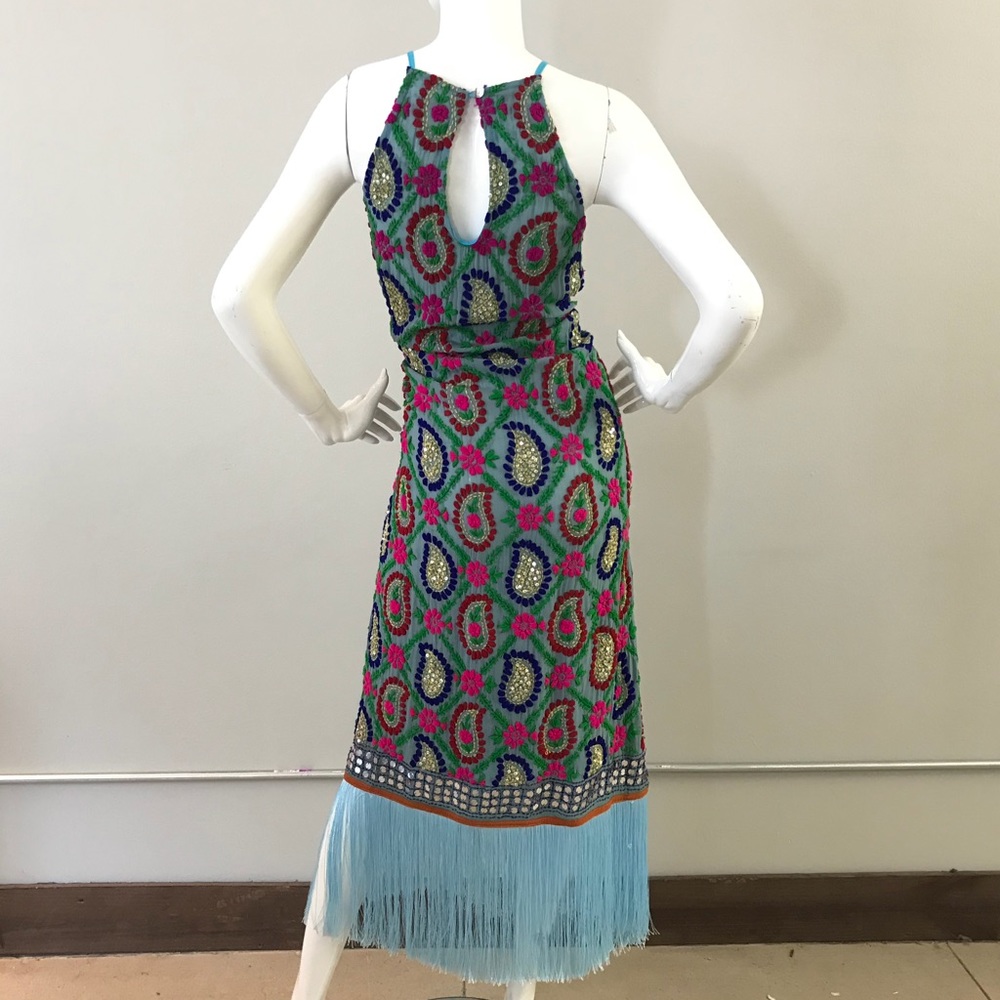 Dress - Picture 2 of 8